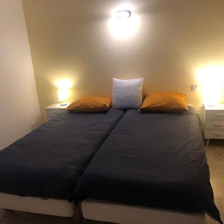 Chambre Pratique Avec Wc Et Vasque Attenant Du Rucher Naturaile มงตาญัค ภายนอก รูปภาพ