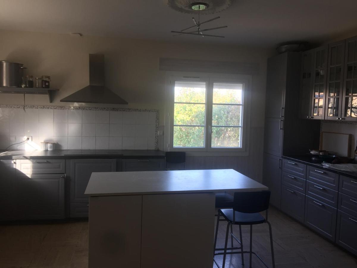 Chambre Pratique Avec Wc Et Vasque Attenant Du Rucher Naturaile มงตาญัค ภายนอก รูปภาพ
