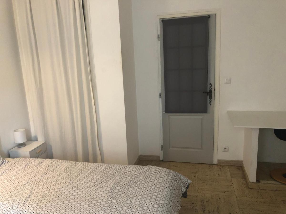 Chambre Pratique Avec Wc Et Vasque Attenant Du Rucher Naturaile มงตาญัค ภายนอก รูปภาพ